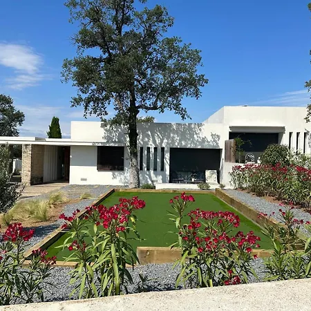 Luxury Golf In Camiral Area Near Жирона